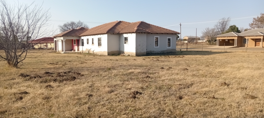 4 Bedroom Property for Sale in Ottosdal North West